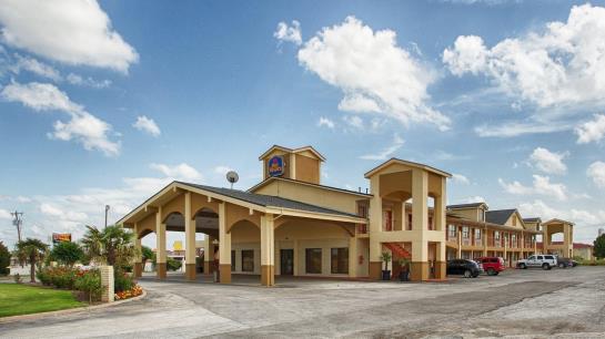 Hotel Baymont Inn & Suites Terrell  | Terrell | Texas | United States 18