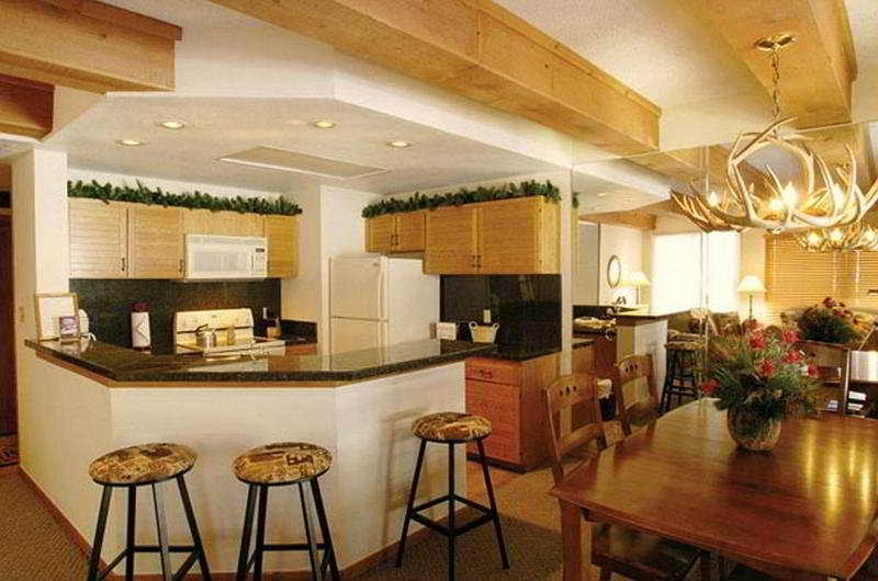 Hotel The Plaza Condominiums  | Crested Butte | Colorado | United States 2