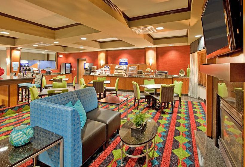 Hotel Holiday Inn Express Kearney  | Kearney | Nebraska | United States 2