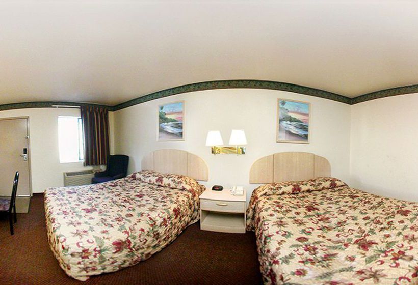 Hotel Econo Lodge Inn & Suites Tulsa  | Tulsa | Oklahoma | United States 1