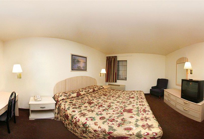 Hotel Econo Lodge Inn & Suites Tulsa  | Tulsa | Oklahoma | United States 3
