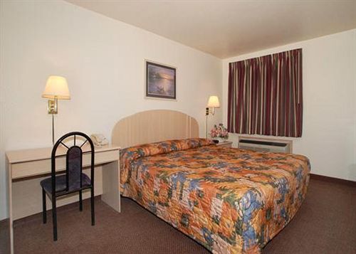 Hotel Econo Lodge Inn & Suites Tulsa  | Tulsa | Oklahoma | United States 4