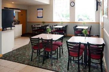 Hotel Comfort Inn Weston  | Weston | West Virginia | United States 2