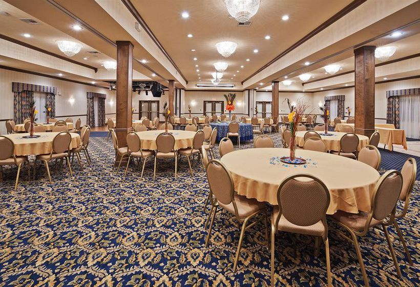 Holiday Inn Express Hotel & Suites Jenks 