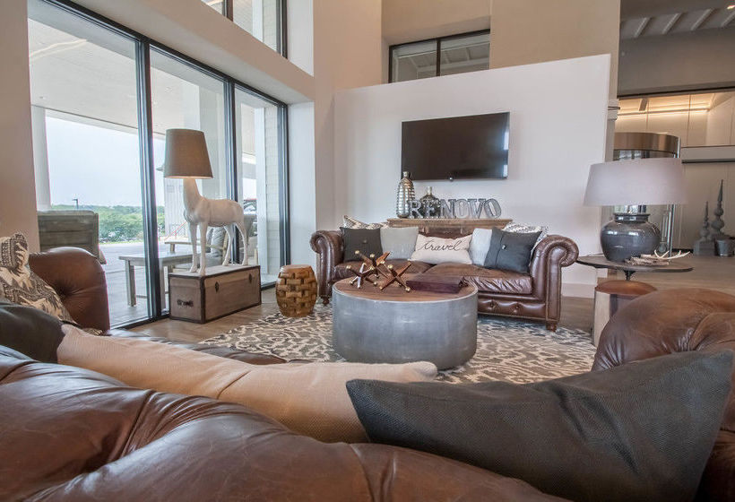 Hotel Renovo  | Urbandale | Iowa | United States 10