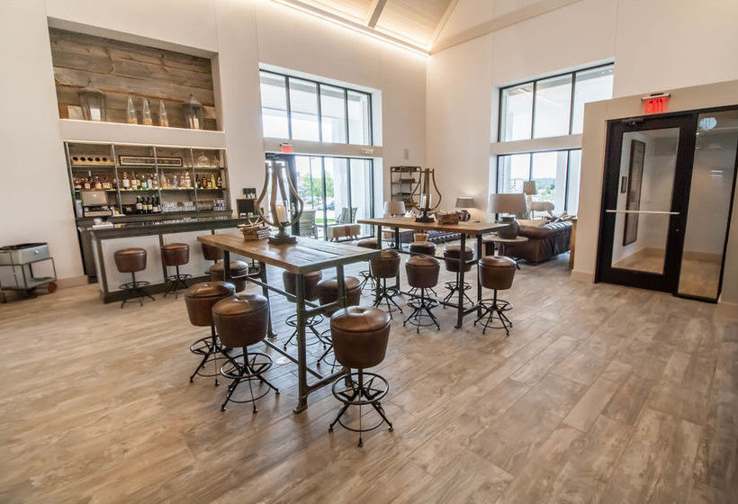 Hotel Renovo  | Urbandale | Iowa | United States 2