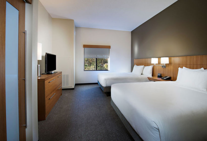 Hotel Hawthorn Suites by Wyndham Savannah Airport  | Savannah | Georgia | United States 15