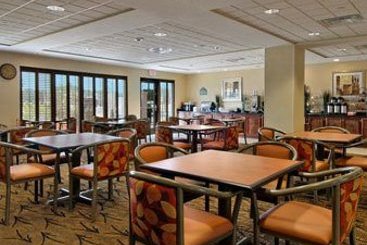 Hotel Wingate by Wyndham Savannah Airport  | Savannah | Georgia | United States 4