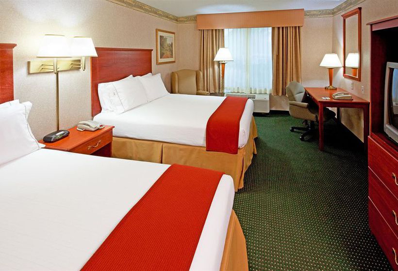 Hotel Holiday Inn Express Woodbridge  | Avenel | New Jersey | United States 11