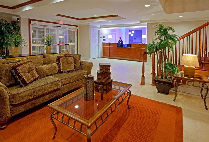 Hotel Holiday Inn Express Woodbridge  | Avenel | New Jersey | United States 15