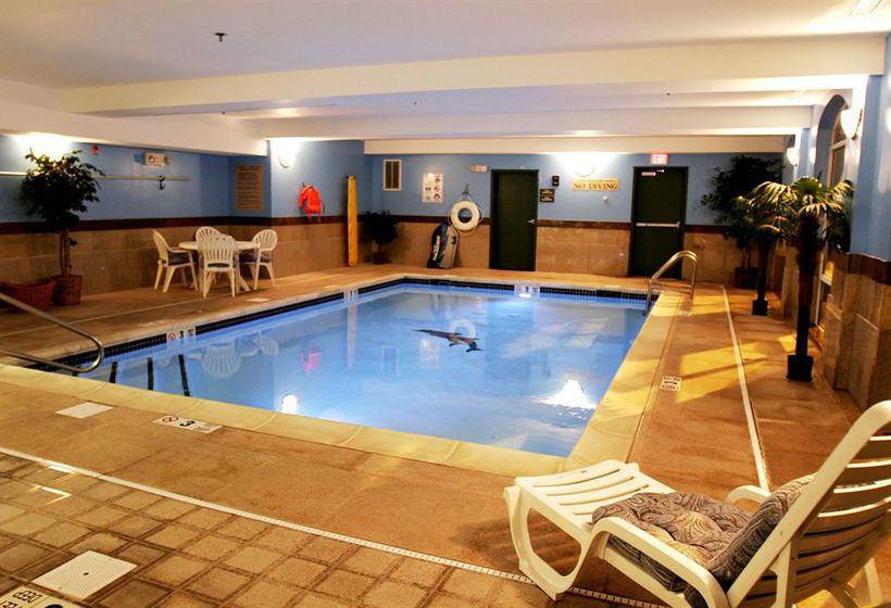 Hotel Holiday Inn Express Woodbridge  | Avenel | New Jersey | United States 6