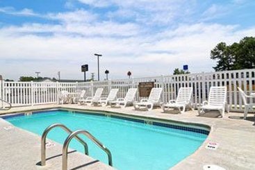 Microtel Inn Suites Manchester  | Manchester | Tennessee | United States 3