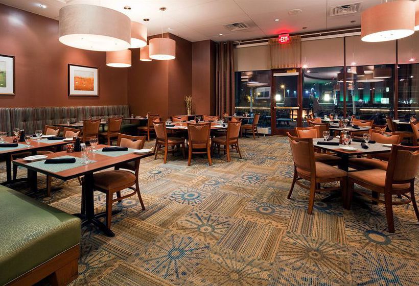 Hotel Crowne Plaza Milwaukee West  | Wauwatosa | Wisconsin | United States 12