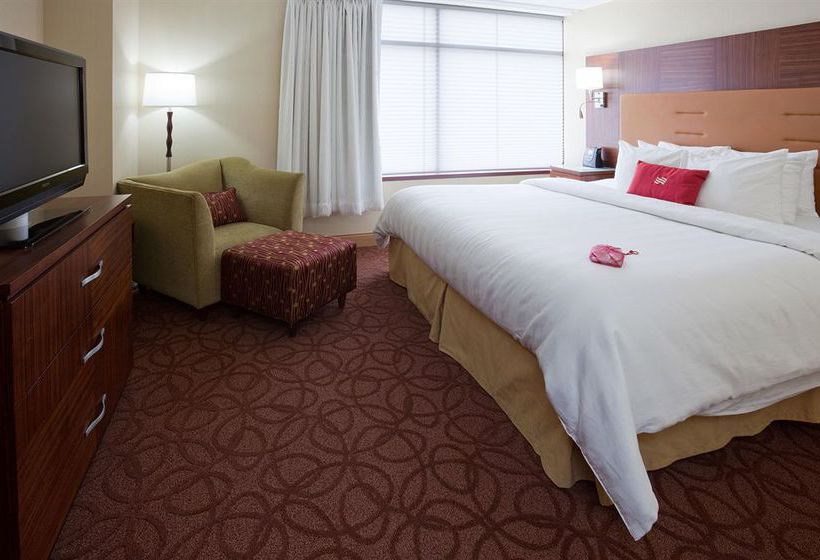 Hotel Crowne Plaza Milwaukee West  | Wauwatosa | Wisconsin | United States 15