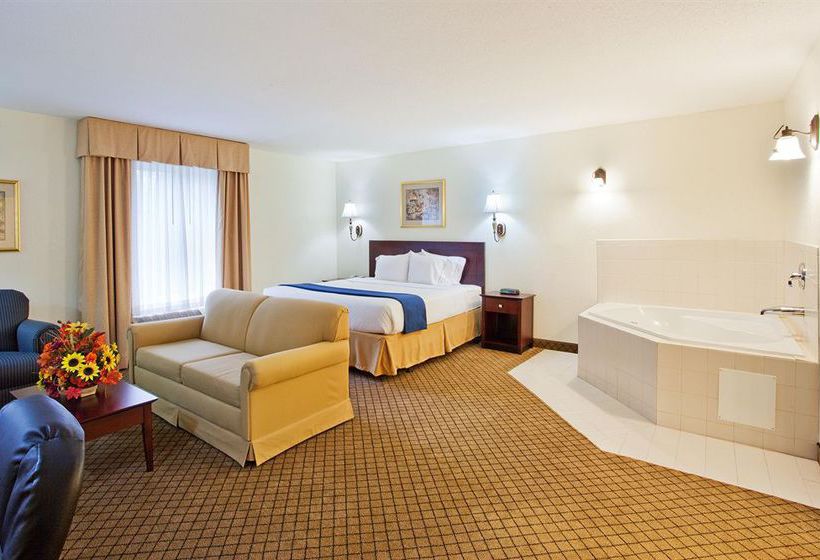 Hotel Holiday Inn Express Dillard  | Dillard | Georgia | United States 2