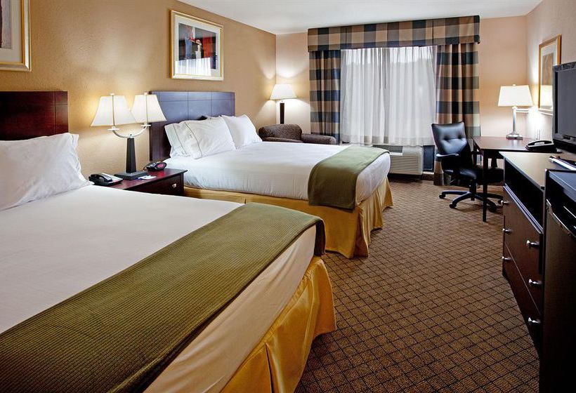 Holiday Inn Express Hotel & Suites Lavonia