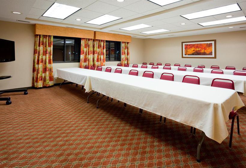 Hotel Holiday Inn Express Worthington Worthington Minnesota