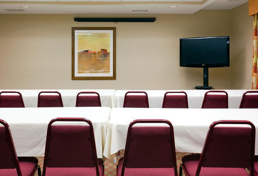 Hotel Holiday Inn Express Worthington  | Worthington | Minnesota | United States 17