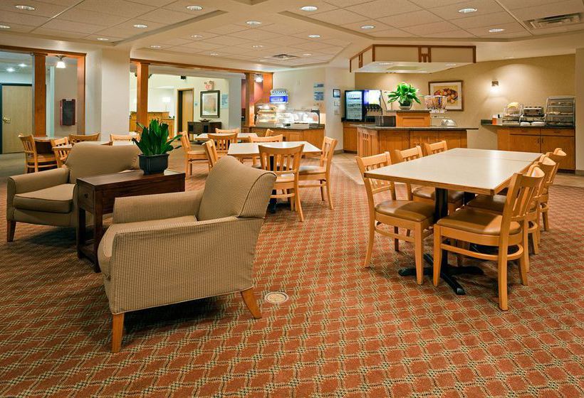 Hotel Holiday Inn Express Worthington  | Worthington | Minnesota | United States 3