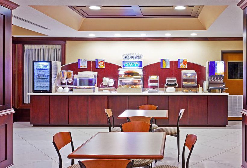 Holiday Inn Express Hotel & Suites Magee  | Magee | Mississippi | Estados Unidos 12