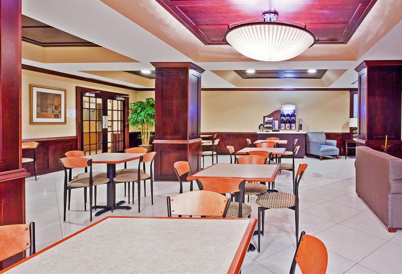 Holiday Inn Express Hotel & Suites Magee  | Magee | Mississippi | Estados Unidos 2