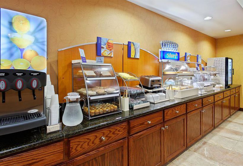 Hotel Holiday Inn Express Malvern  | Malvern | Arkansas | United States 11