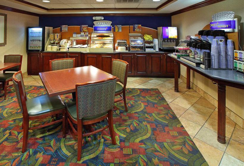 Hotel Holiday Inn Express North Little Rock  | North Little Rock | Arkansas | United States 1