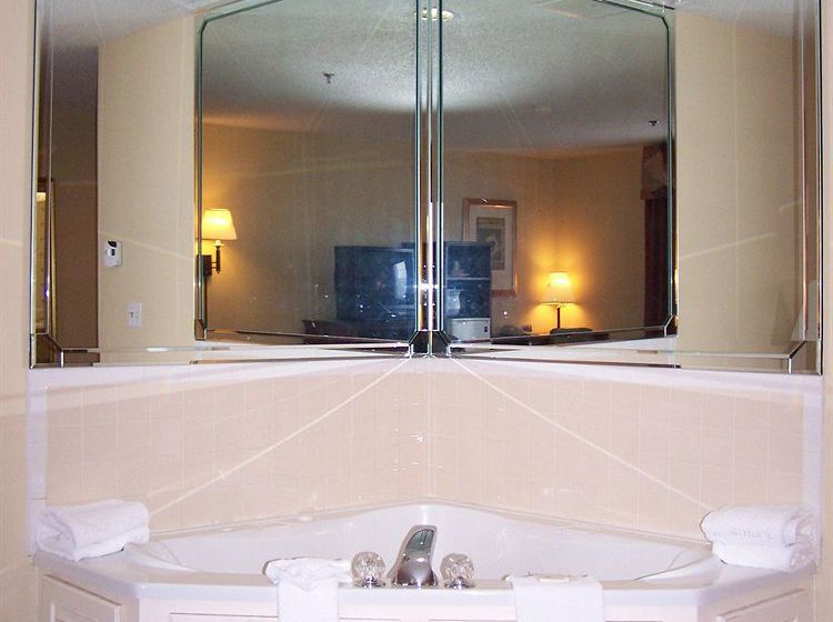 Hotel Holiday Inn Express North Little Rock  | North Little Rock | Arkansas | United States 12