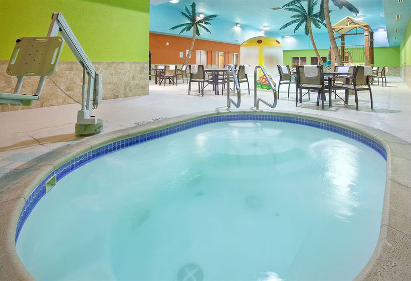 Hotel Holiday Inn Express Fremont  | Fremont | Nebraska | United States 14