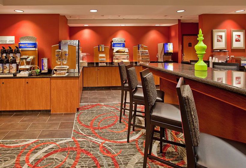 Hotel Holiday Inn Express Fremont  | Fremont | Nebraska | United States 16