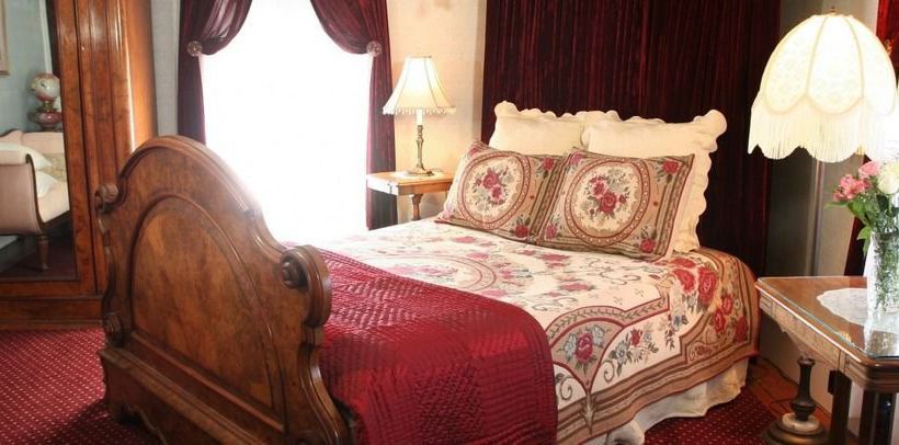 Hotel Isaiah Jones Homestead Bed & Breakfast  | Sandwich | Massachusetts | United States 2