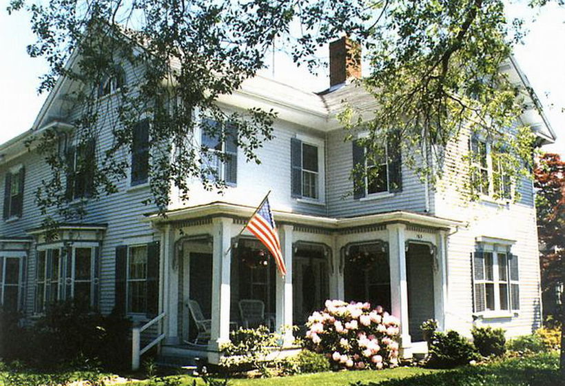 Hotel Isaiah Jones Homestead Bed & Breakfast  | Sandwich | Massachusetts | United States 6