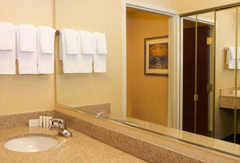 Hotel Courtyard Edison Woodbridge  | Edison | New Jersey | United States 19