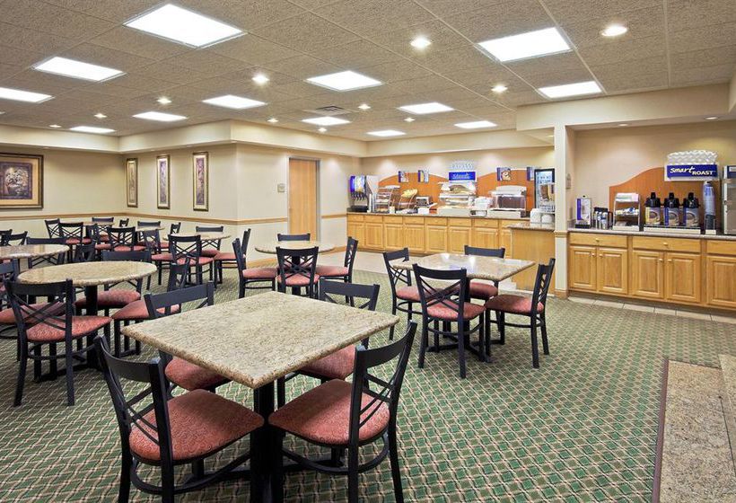 Holiday Inn Express Hotel Elkhart South  | Elkhart | Indiana | United States 11