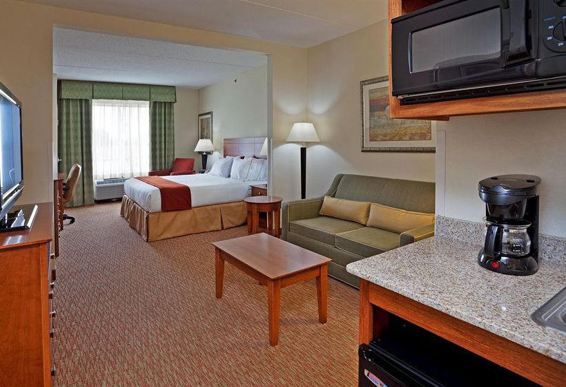 Holiday Inn Express Hotel & Suites Greensboro - Airport Area  | Greensboro | North Carolina | United States 2