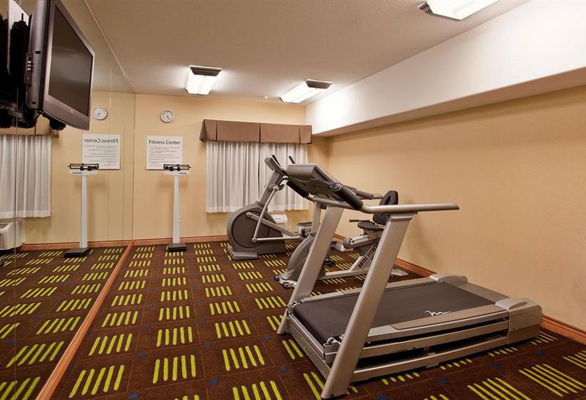 Holiday Inn Express Hotel & Suites Kansas City Sports Complex  | Kansas City | Missouri | United States 14