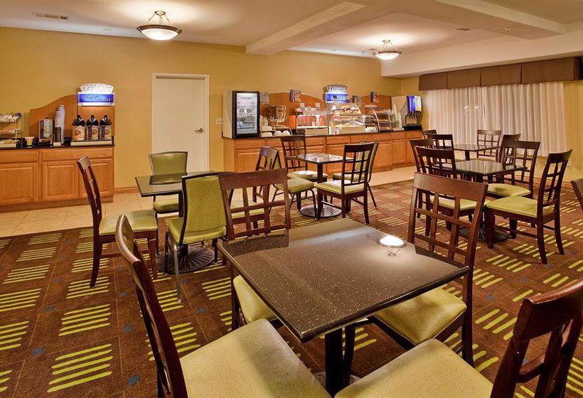 Holiday Inn Express Hotel & Suites Kansas City Sports Complex  | Kansas City | Missouri | United States 15
