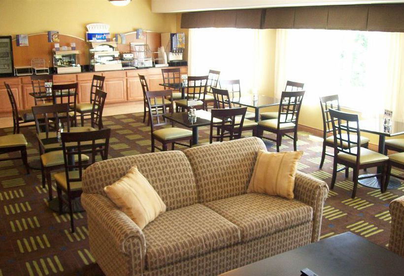 Holiday Inn Express Hotel & Suites Kansas City Sports Complex  | Kansas City | Missouri | United States 2