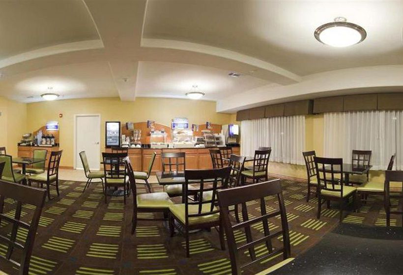 Holiday Inn Express Hotel & Suites Kansas City Sports Complex  | Kansas City | Missouri | United States 8