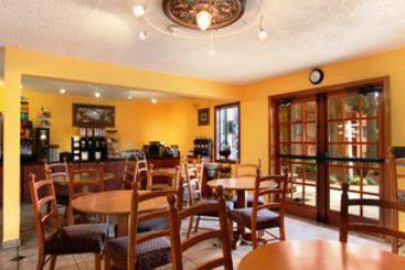 Hotel Howard Johnson Portland Airport  | Portland | Oregon | United States 4