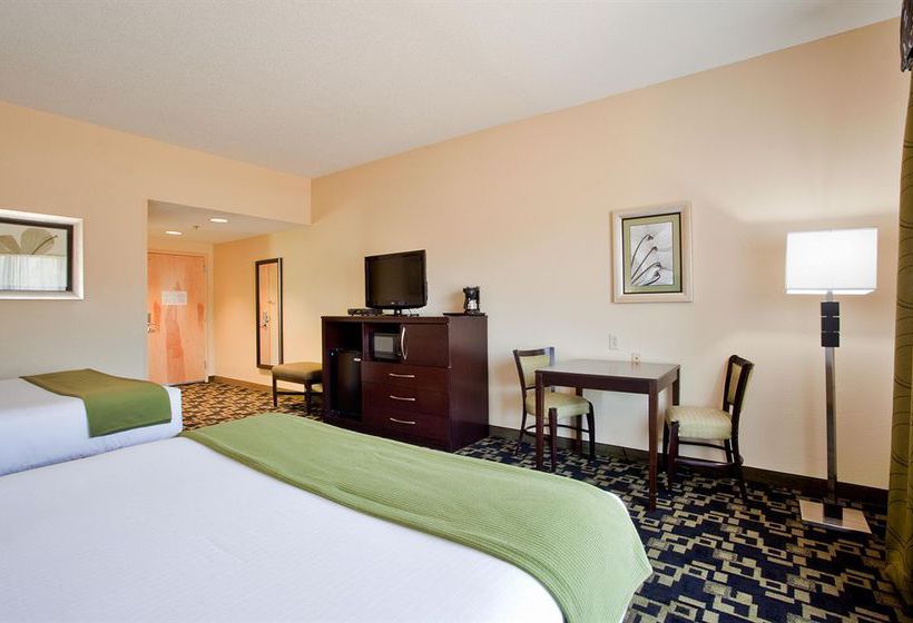 Holiday Inn Express Hotel & Suites Raleigh Southwest  | Raleigh | North Carolina | United States 16