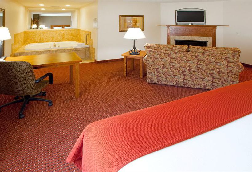 Holiday Inn Express Hotel & Suites Weston  | Weston | West Virginia | United States 11