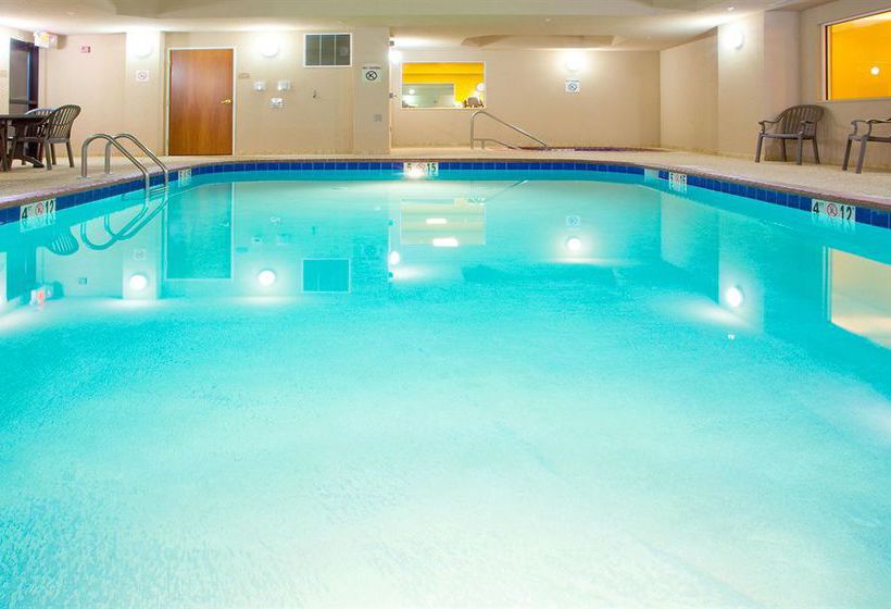 Holiday Inn Express Hotel & Suites Weston  | Weston | West Virginia | United States 19