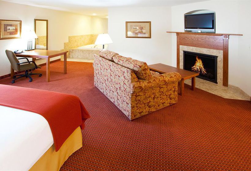 Holiday Inn Express Hotel & Suites Weston  | Weston | West Virginia | United States 3