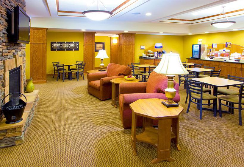Holiday Inn Express Hotel & Suites Weston  | Weston | West Virginia | United States 6