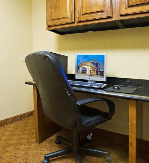 Holiday Inn Express Hotel & Suites Sweetwater  | Sweetwater | Texas | United States 13