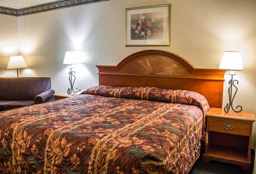 Hotel Econo Lodge Akron  | Akron | Ohio | United States 11