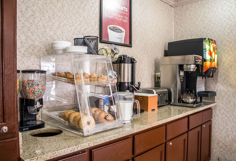 Hotel Econo Lodge Akron  | Akron | Ohio | United States 2