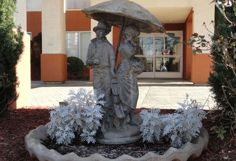 Hotel Comfort Suites Concord Carolina del Norte