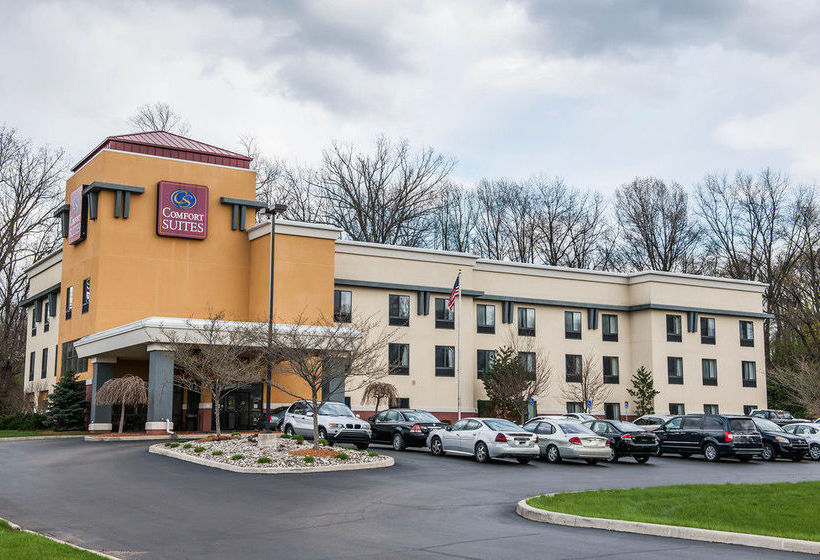 Hotel Comfort Suites South  | Elkhart | Indiana | United States 13